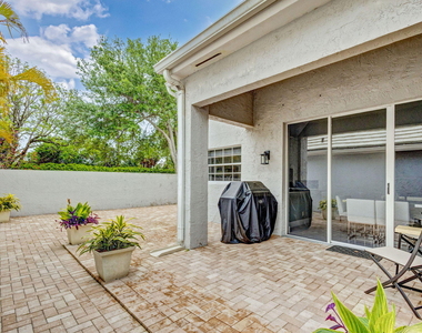 7 Wyndham Lane - Photo Thumbnail 35