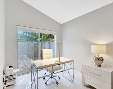 7 Wyndham Lane - Photo Thumbnail 25