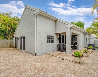 7 Wyndham Lane - Photo Thumbnail 38