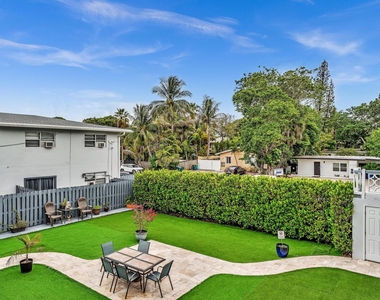 626 Sw 14th Avenue - Photo Thumbnail 2