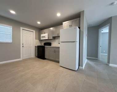 3519 Windsor Avenue - Photo Thumbnail 1
