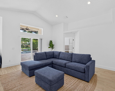 621 Anchor Point - Photo Thumbnail 17