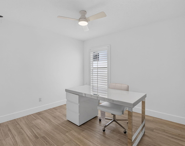 621 Anchor Point - Photo Thumbnail 33