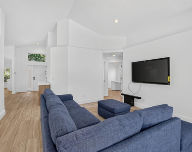621 Anchor Point - Photo Thumbnail 20