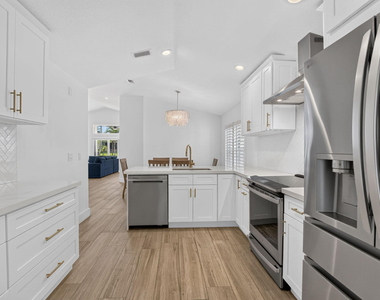 621 Anchor Point - Photo Thumbnail 12