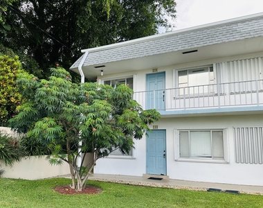 3402 Cynthia Lane - Photo Thumbnail 2
