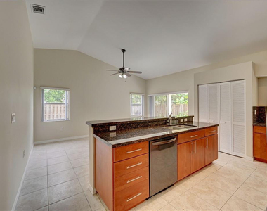 13348 Nw 13th Street - Photo Thumbnail 9