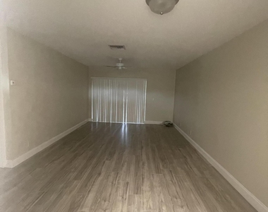 2676 Dudley Drive E - Photo Thumbnail 1