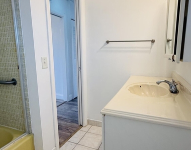 2676 Dudley Drive E - Photo Thumbnail 12