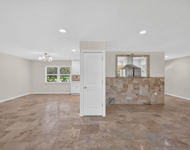 1125 41st Avenue - Photo Thumbnail 11