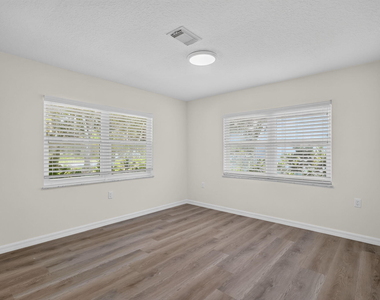 1125 41st Avenue - Photo Thumbnail 27