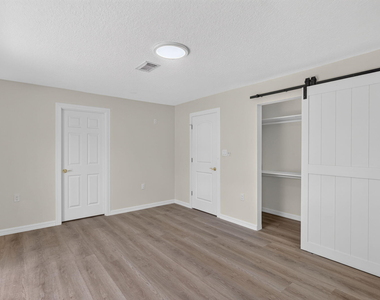 1125 41st Avenue - Photo Thumbnail 22