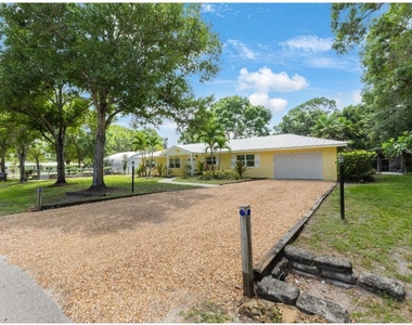 1125 41st Avenue - Photo Thumbnail 1