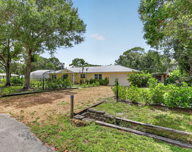 1125 41st Avenue - Photo Thumbnail 6