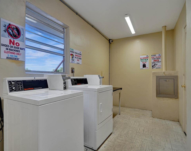 5041 W Oakland Park Boulevard - Photo Thumbnail 12
