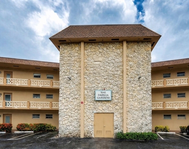 5041 W Oakland Park Boulevard - Photo Thumbnail 15