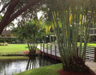 5041 W Oakland Park Boulevard - Photo Thumbnail 13