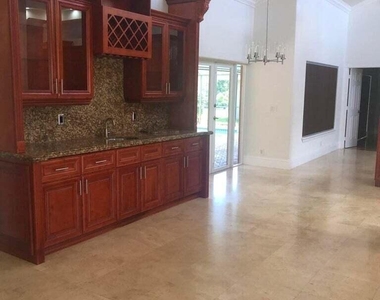 8649 Nw 57th Court - Photo Thumbnail 8