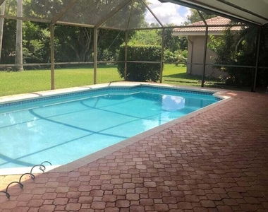 8649 Nw 57th Court - Photo Thumbnail 24