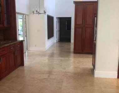 8649 Nw 57th Court - Photo Thumbnail 11