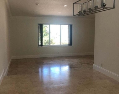 8649 Nw 57th Court - Photo Thumbnail 3