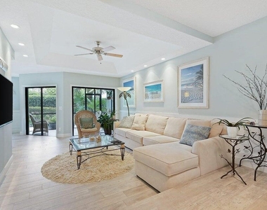 204 Sea Oats Drive - Photo Thumbnail 4