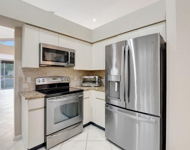 11081 Springbrook Circle - Photo Thumbnail 15