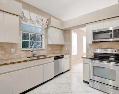 11081 Springbrook Circle - Photo Thumbnail 14