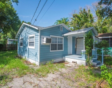 3370 45th Place - Photo Thumbnail 1