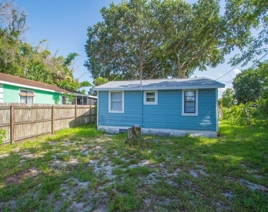 3370 45th Place - Photo Thumbnail 7