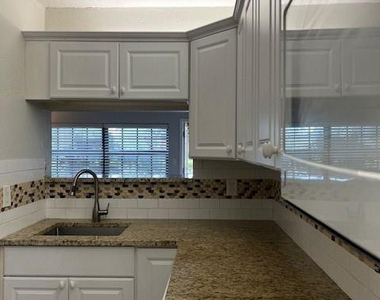 2588 Riverside Drive - Photo Thumbnail 7