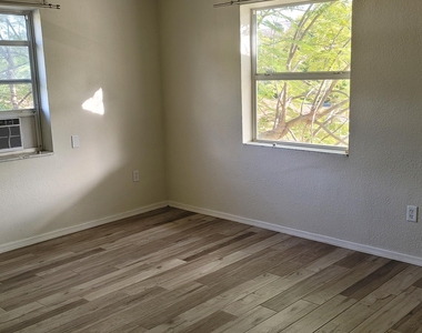 217 Butler Street - Photo Thumbnail 12