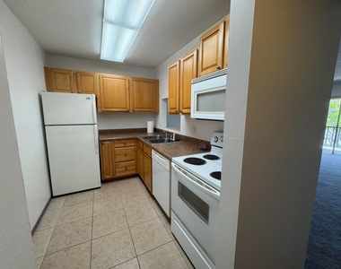 450 Nw 20th Street - Photo Thumbnail 4
