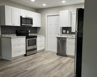 4250 Nw 21st Avenue - Photo Thumbnail 7