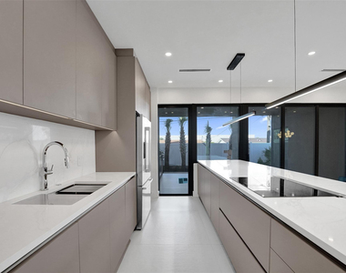 1527 Ne 15th Avenue - Photo Thumbnail 16