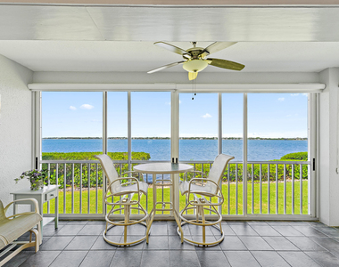 164 Ne Edgewater Drive - Photo Thumbnail 4