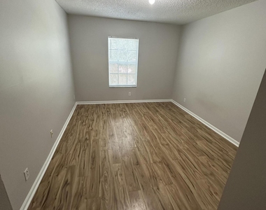 6856 Mill Brook Place - Photo Thumbnail 8