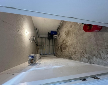 6856 Mill Brook Place - Photo Thumbnail 14