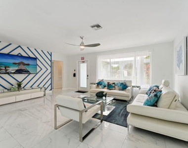 1243 Garfield Street - Photo Thumbnail 5