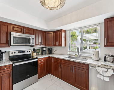 1243 Garfield Street - Photo Thumbnail 4