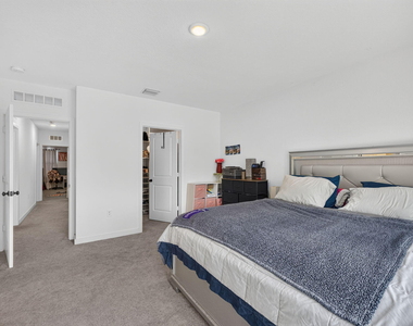 608 Ne Waters Edge Lane - Photo Thumbnail 19