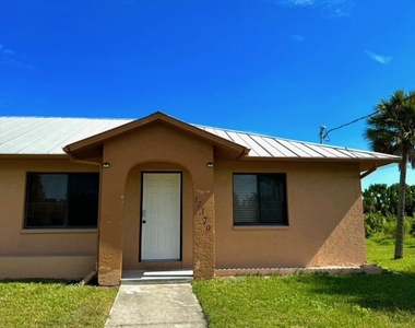 17370 W Carnegie Circle - Photo Thumbnail 1