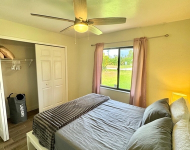 17370 W Carnegie Circle - Photo Thumbnail 8