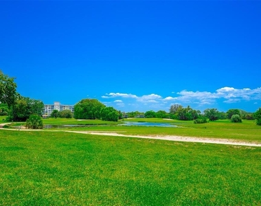2681 S Course Drive - Photo Thumbnail 15