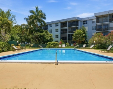 108 Royal Park Drive - Photo Thumbnail 23