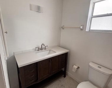 6503 Winfield Boulevard - Photo Thumbnail 12