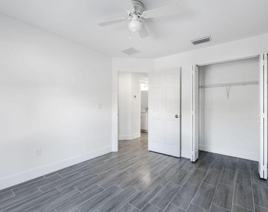 4959 Se Primrose Way - Photo Thumbnail 12