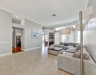 10370 Nw 50th Court - Photo Thumbnail 10