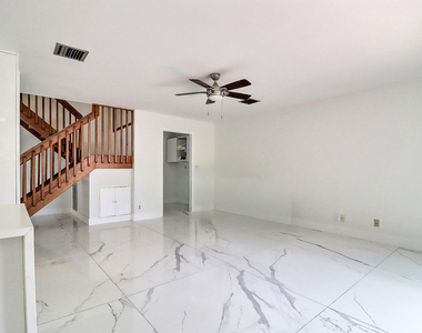 9401 Aegean Drive - Photo Thumbnail 11