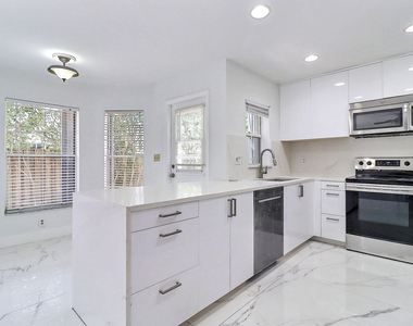 9401 Aegean Drive - Photo Thumbnail 4